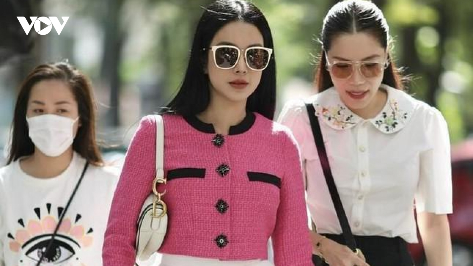 Chuyện showbiz: Diệp Lâm Anh suy sụp vì mất quyền nuôi con trai