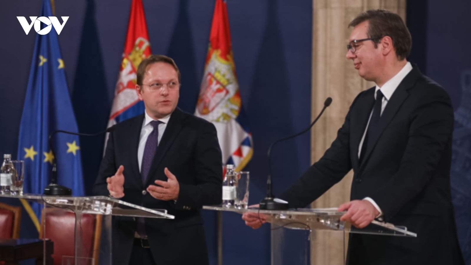 Phản ứng của Serbia trước yêu cầu trừng phạt Nga của EU