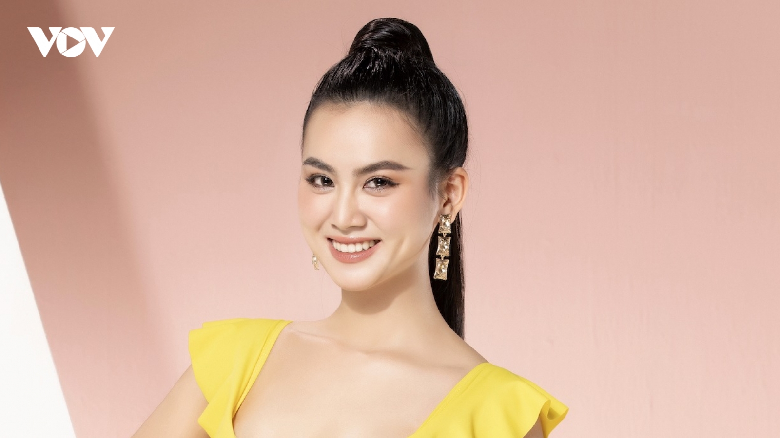 Nhan sắc gây sốt của dàn thí sinh Hoa hậu Việt Nam 2022 trong bộ profile bikini