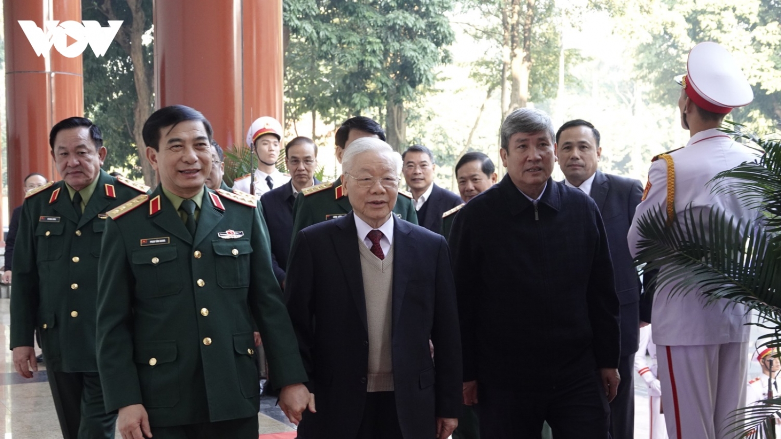 Tổng Bí thư đề nghị quân đội chủ động nâng cao năng lực nghiên cứu, dự báo