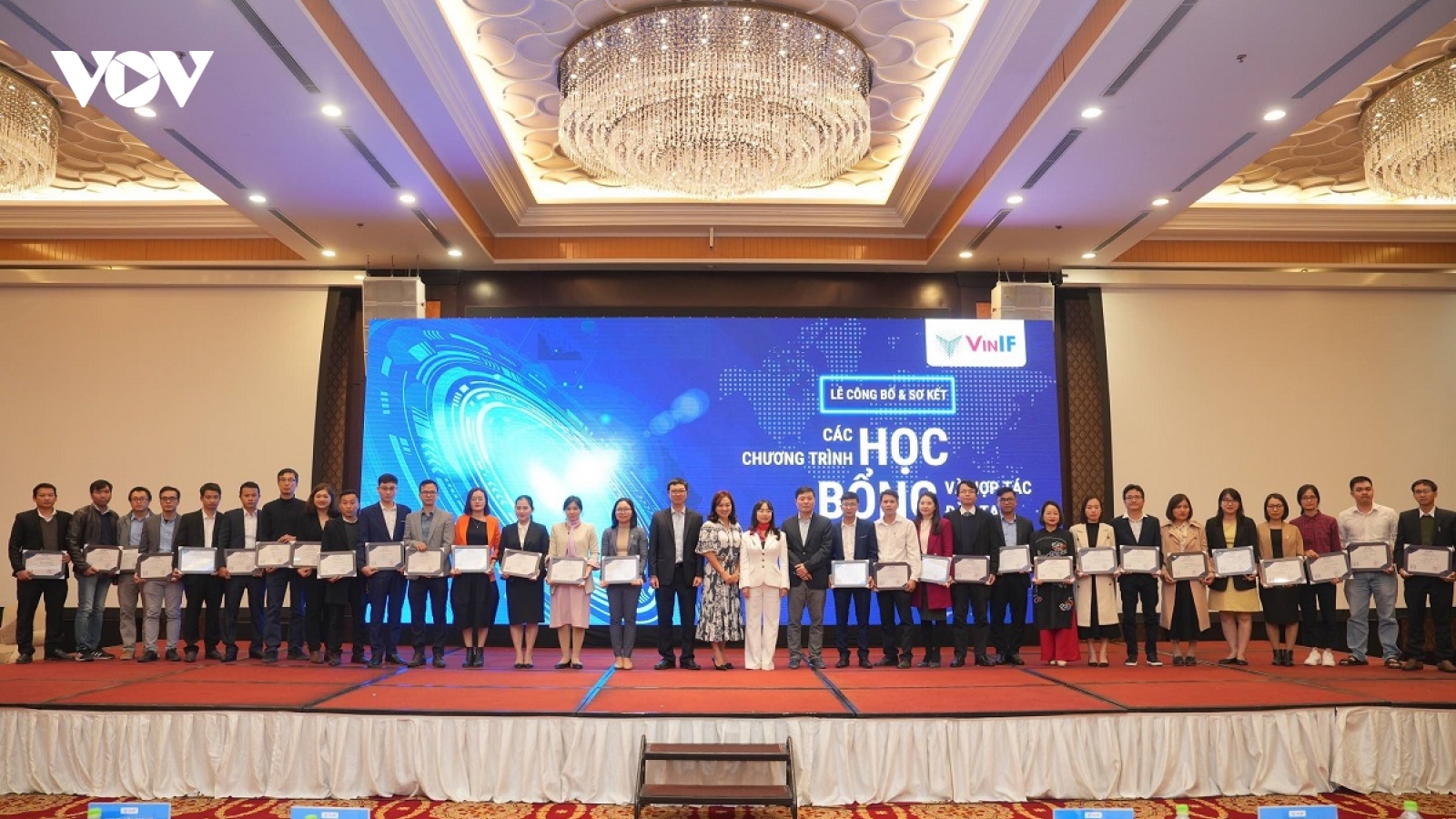 Vinif tài trợ 62 tỷ đồng học bổng thạc sĩ, tiến sĩ và sau tiến sĩ năm 2022