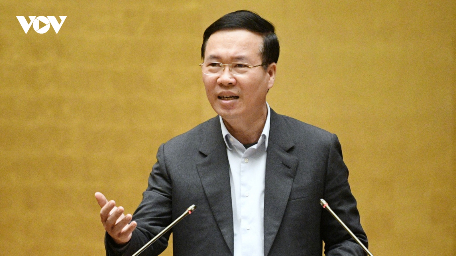 "Phải đặt sức ép trong Đảng, xã hội để cán bộ từ chức khi có khuyết điểm"