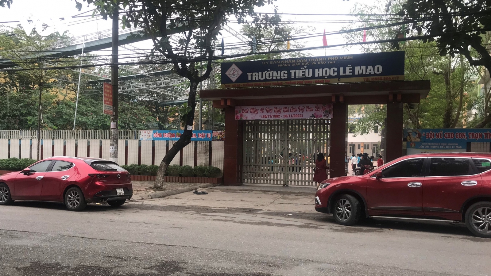 Nhiều học sinh ở Nghệ An khó thở, nhập viện vì món đồ chơi hình khẩu súng