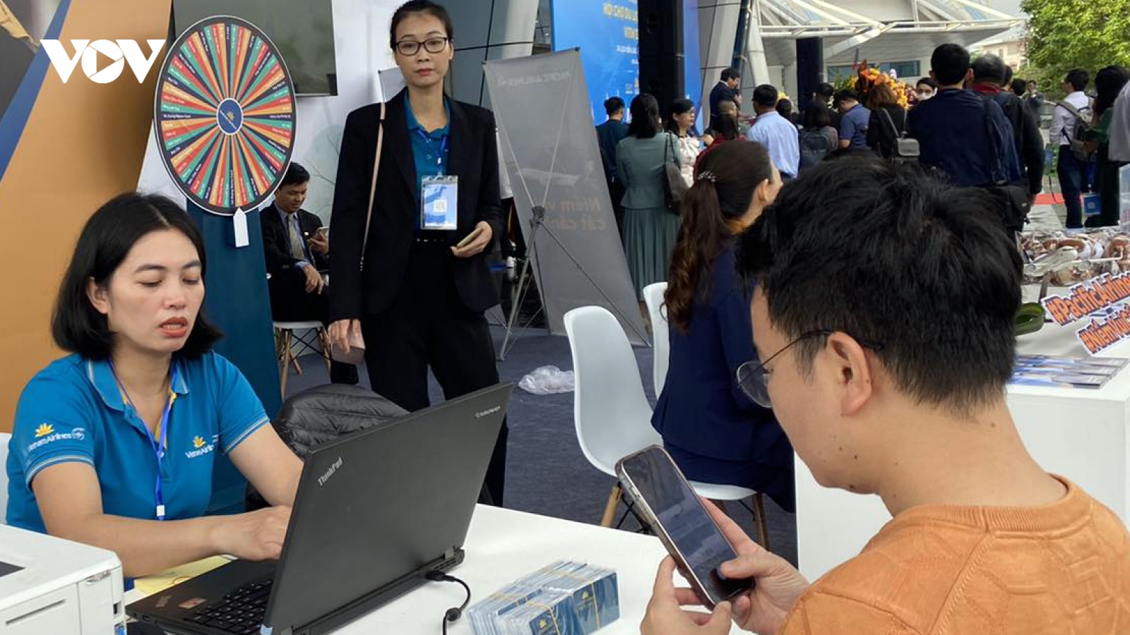 Vietnam Airlines kích cầu du lịch tại hội chợ VITM Đà Nẵng 2022