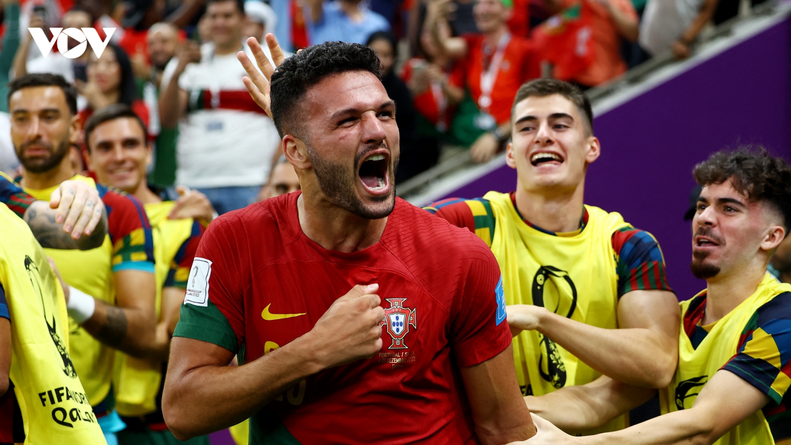 Ramos lập hat-trick, Bồ Đào Nha đại thắng Thuỵ Sĩ trong ngày Ronaldo dự bị
