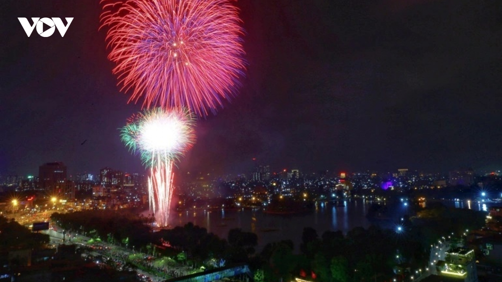 Hà Nội bắn pháo hoa ở 31 điểm dịp Tết nguyên đán 2023