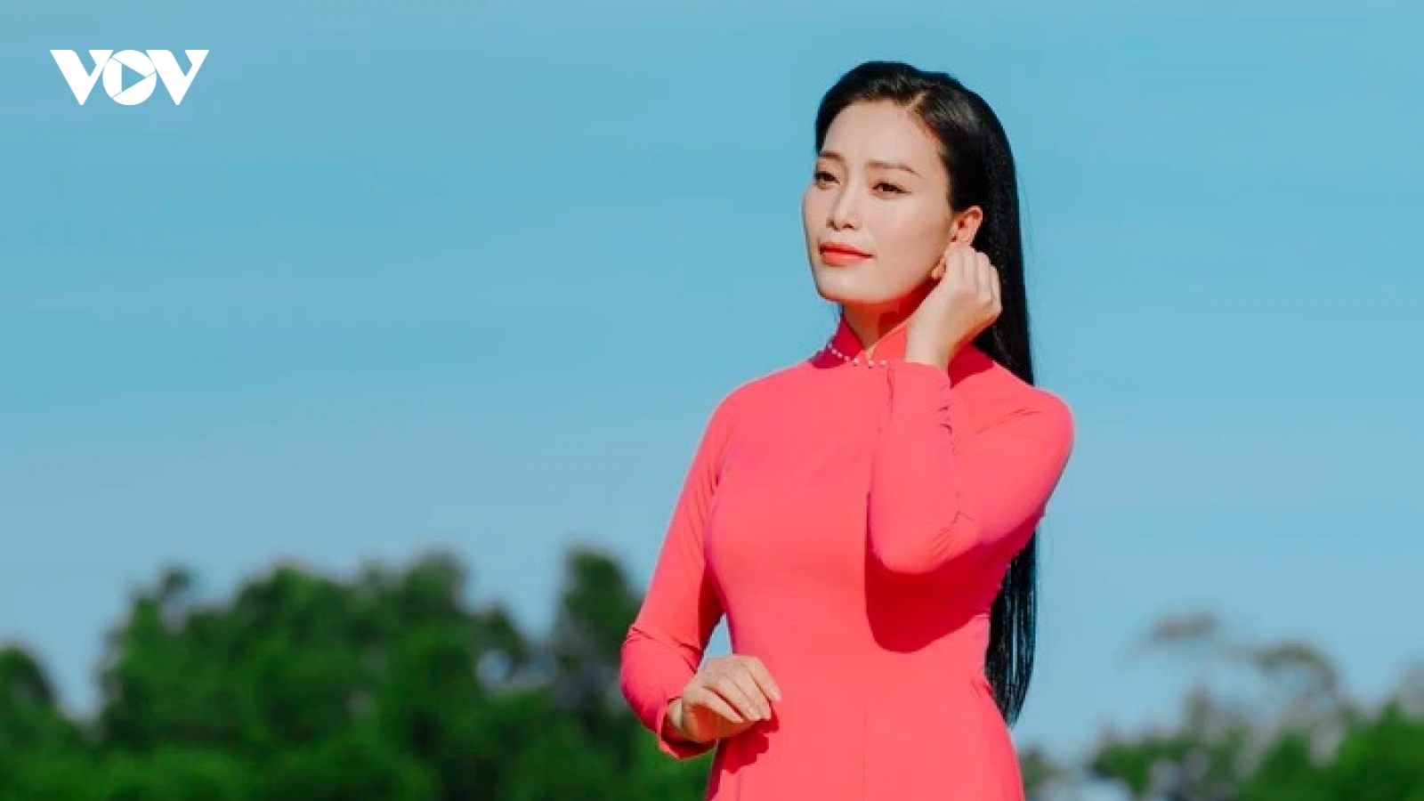 Sao Mai Huyền Trang ra MV tri ân "quê hương" Hà Tĩnh