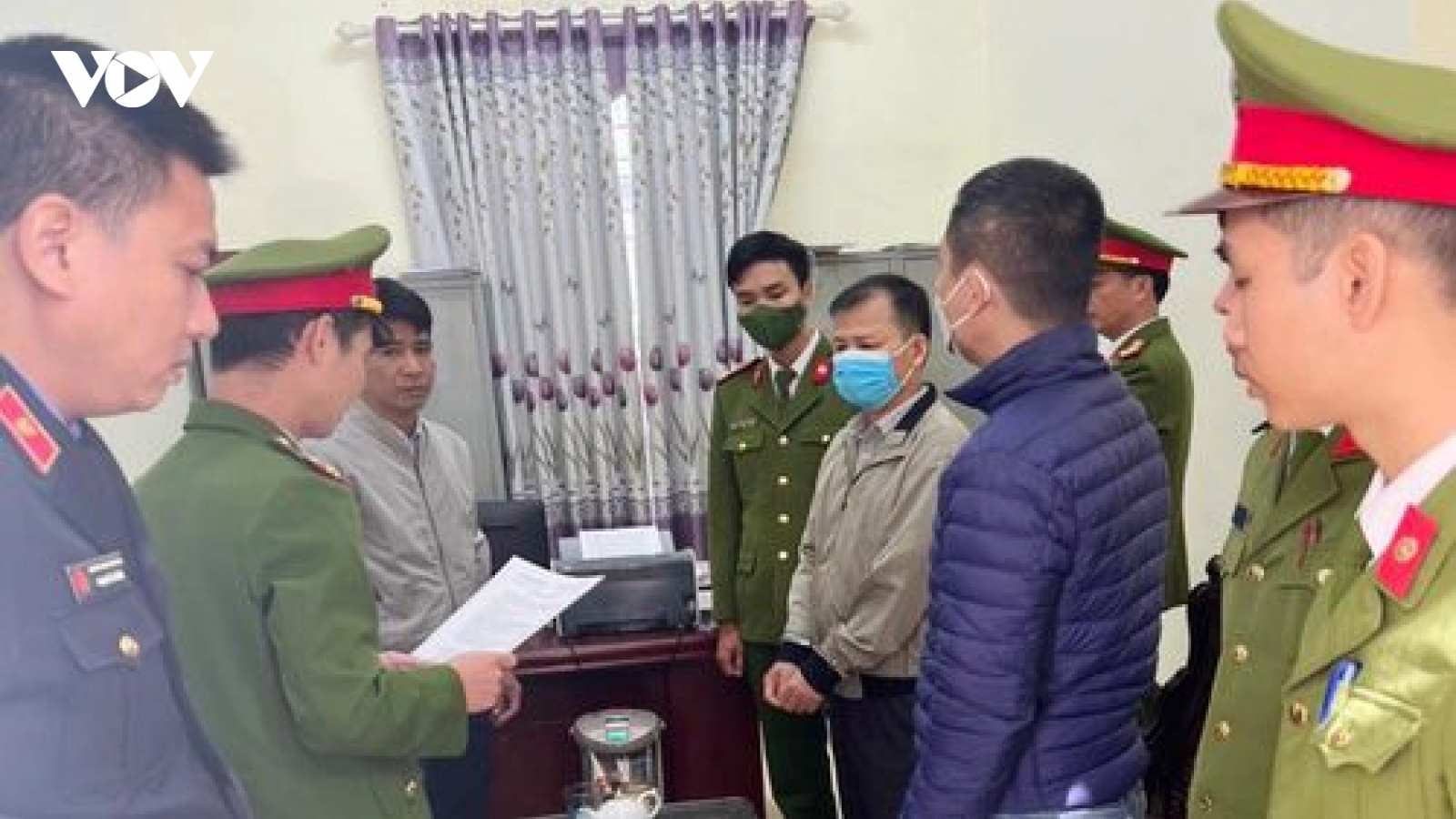 Bắc Giang bắt tạm giam Giám đốc chi nhánh Văn phòng đăng ký đất đai huyện Lục Ngạn