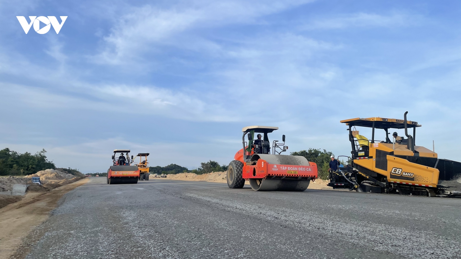Chọn được nhà thầu cao tốc Bắc Nam đoạn Bãi Vọt-Vũng Áng và Quảng Ngãi-Hoài Nhơn