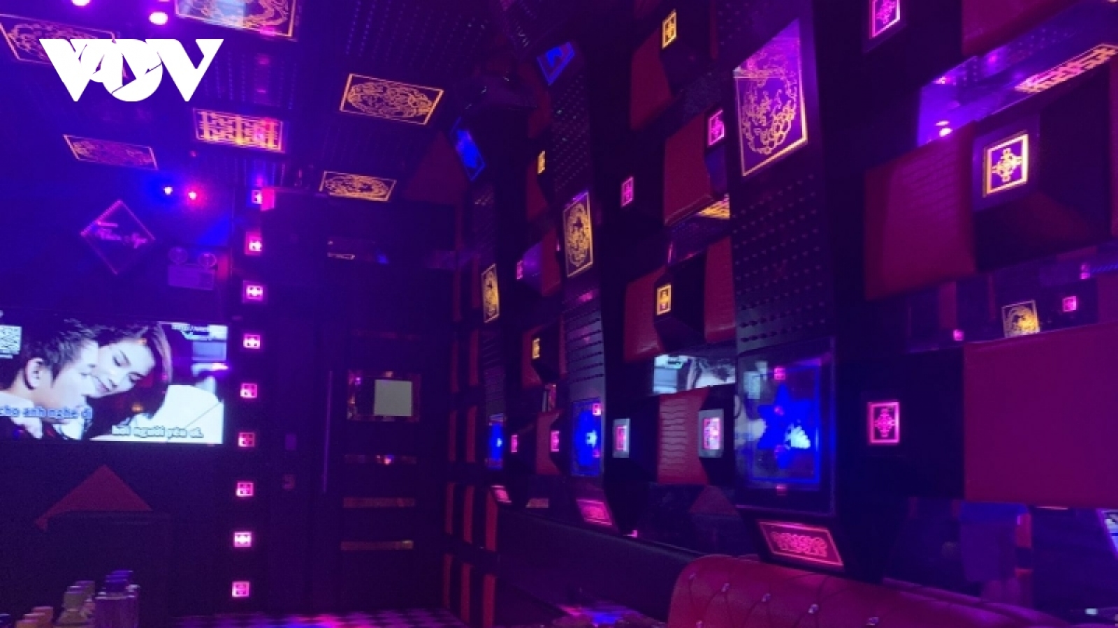 Nhiều cơ sở kinh doanh karaoke, vũ trường tại Hà Nội bị đình chỉ hoạt động