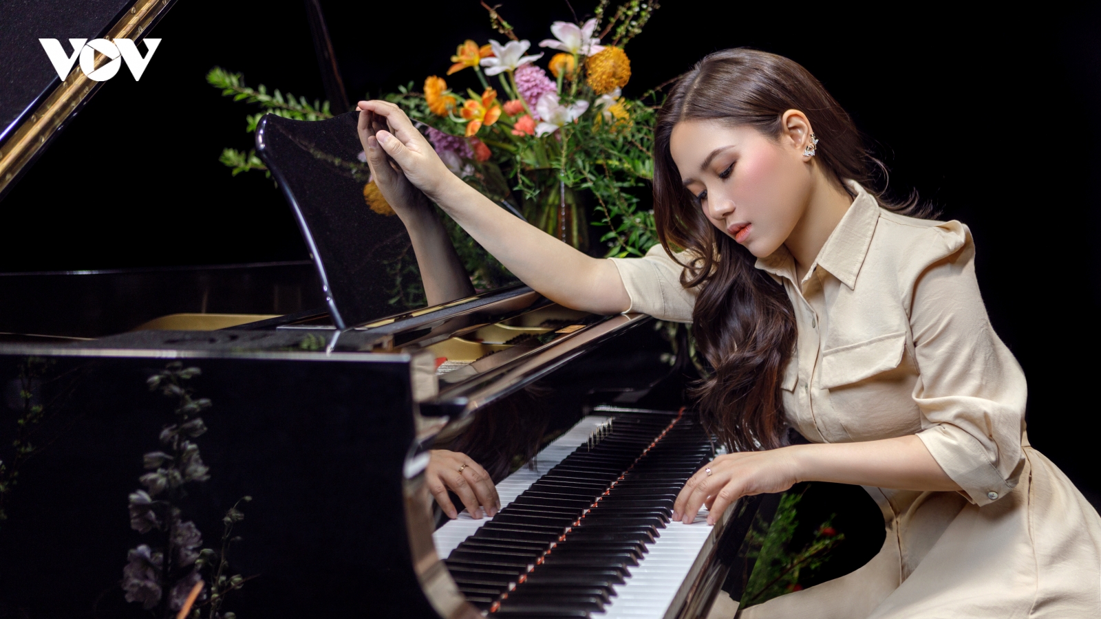 “Tí Nâu" Thùy Chi chính thức trở lại sau Ca sĩ mặt nạ cùng sáng tác “lụi tim"