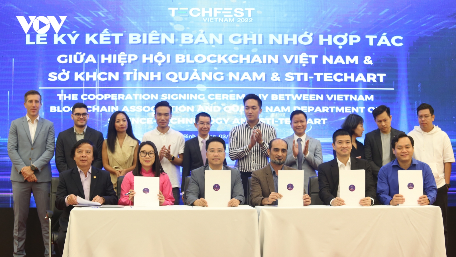 Bảo tồn văn hóa - nghệ thuật trên không gian mạng, hòa nhập mà không hòa tan