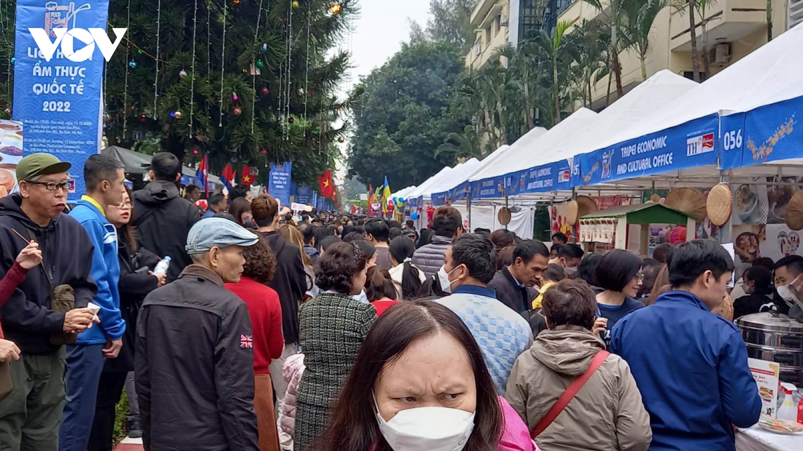 International food festival excites crowds in Hanoi