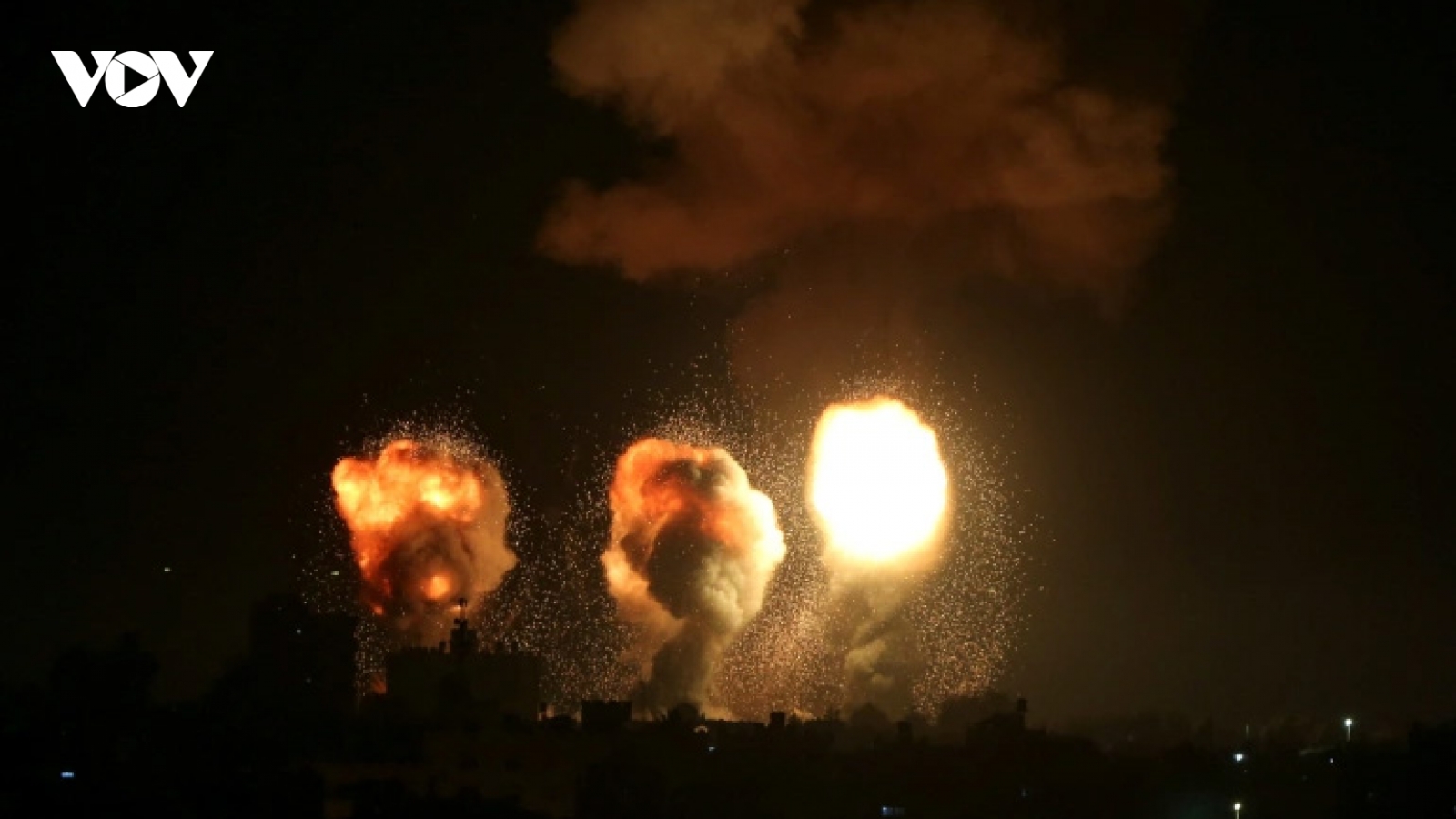 Israel không kích Dải Gaza, đáp trả vụ tên lửa rơi vào lãnh thổ