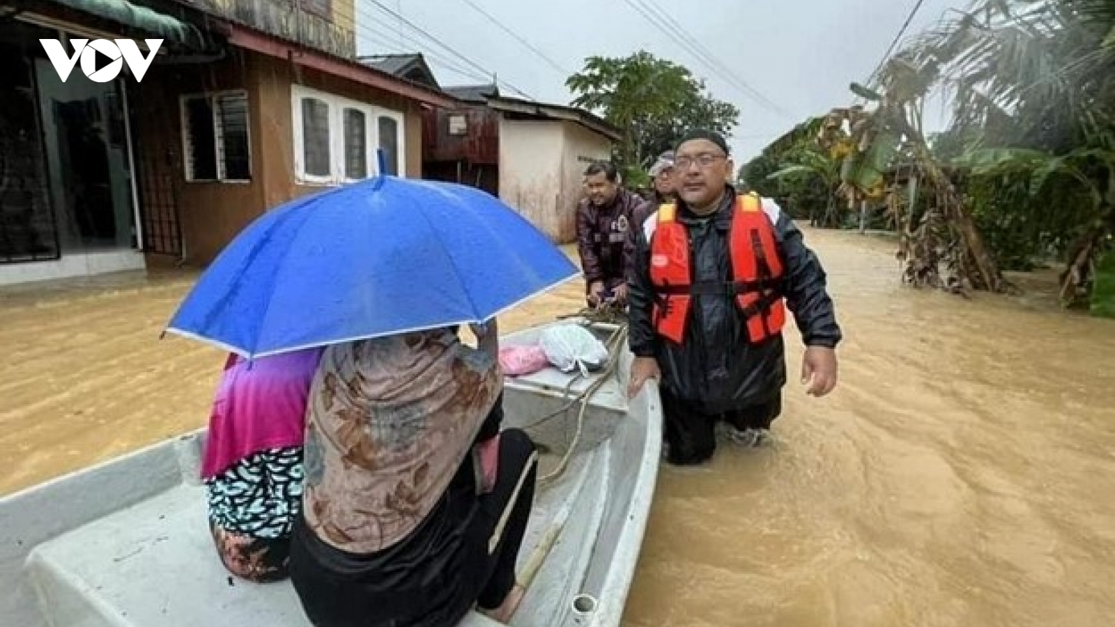 Lũ lụt nghiêm trọng khiến Malaysia phải di dời 66.000 người