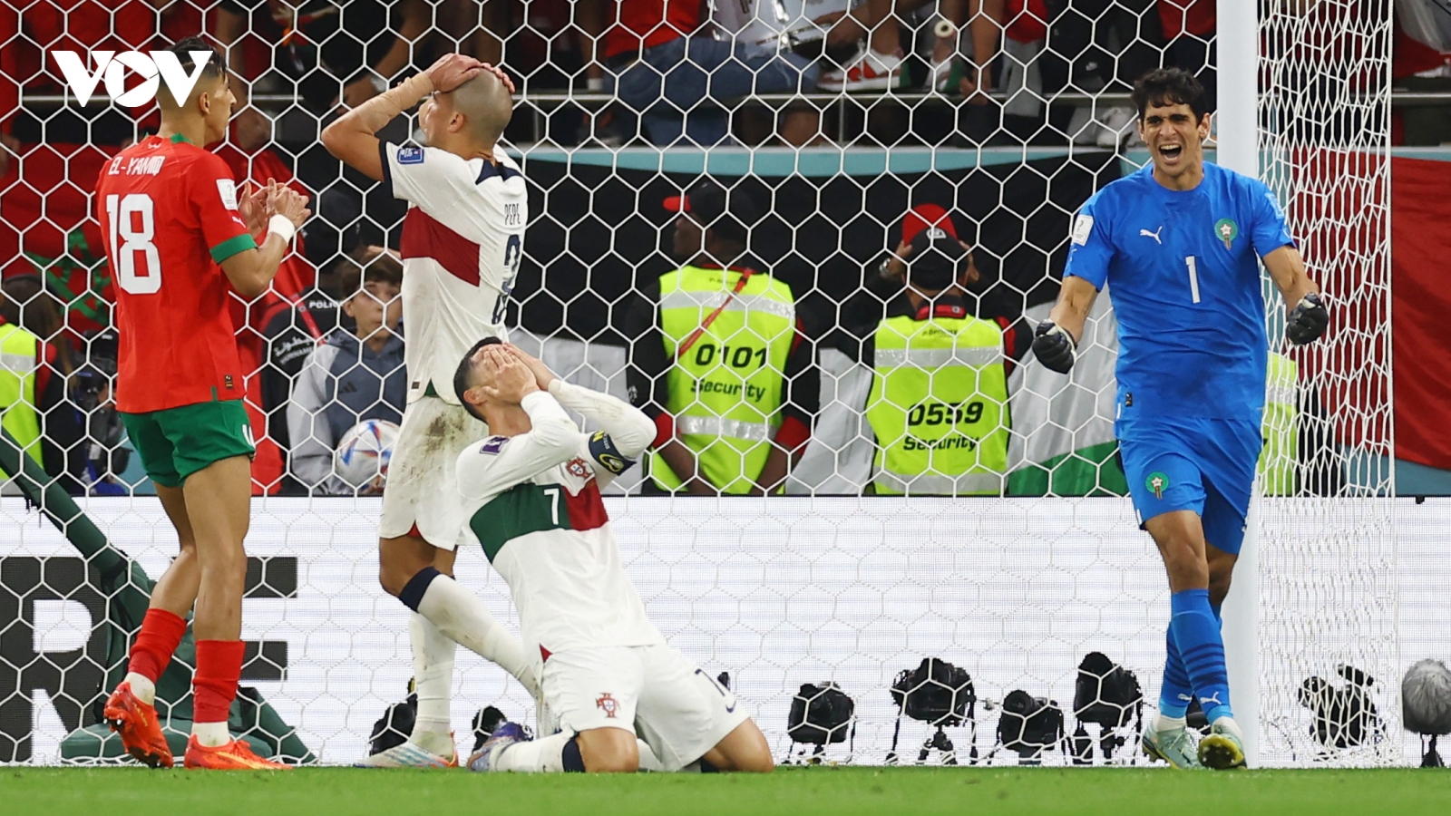 Morocco tạo nên kỳ tích ở World Cup 2022 nhờ hàng thủ “tường đồng vách sắt”