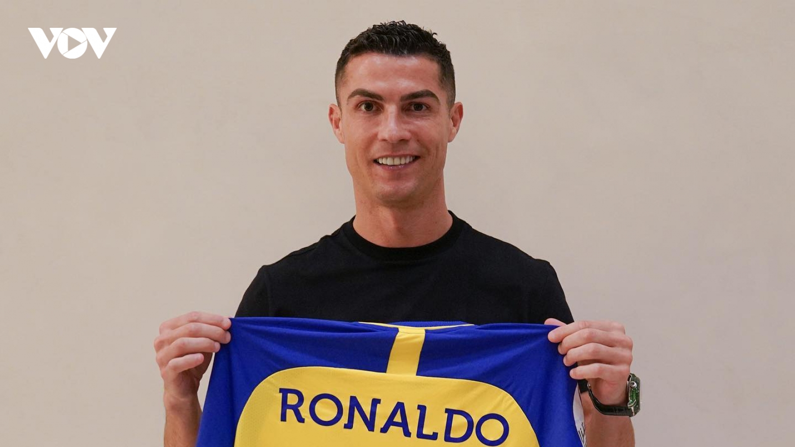 CHÍNH THỨC: Ronaldo gia nhập Al Nassr