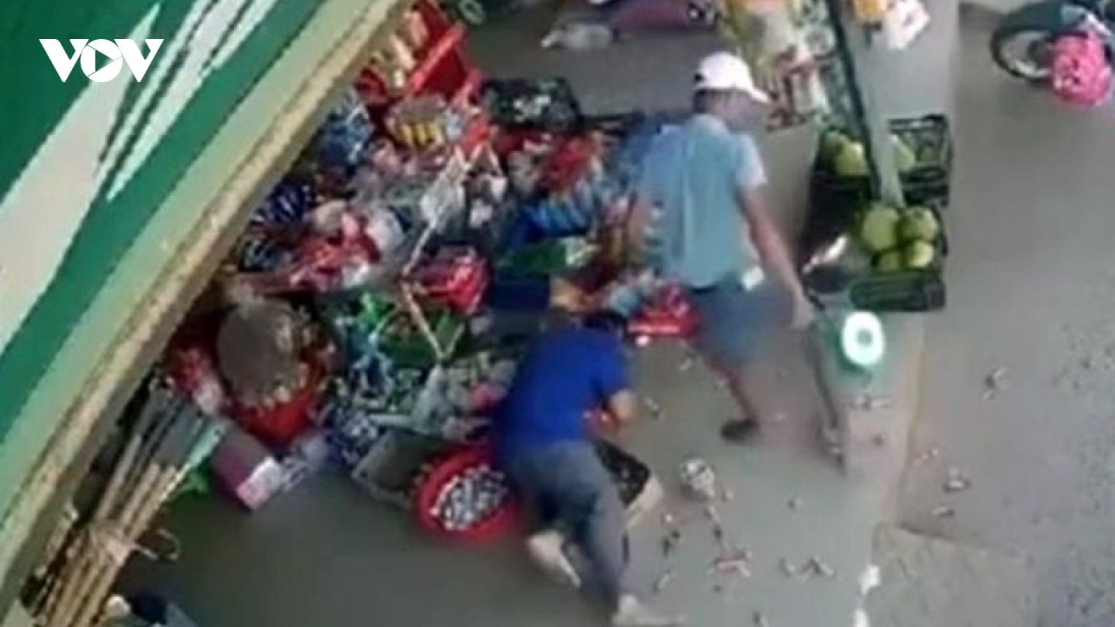 Bắt đối tượng chém chết người vì câu nói đùa