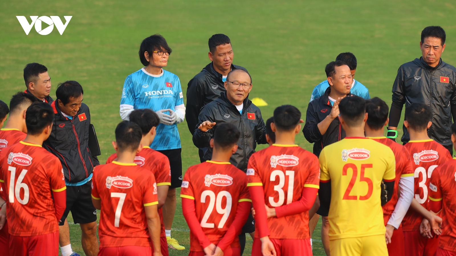 Hôm nay (17/12), ĐT Việt Nam di chuyển sang Lào đá AFF Cup 2022