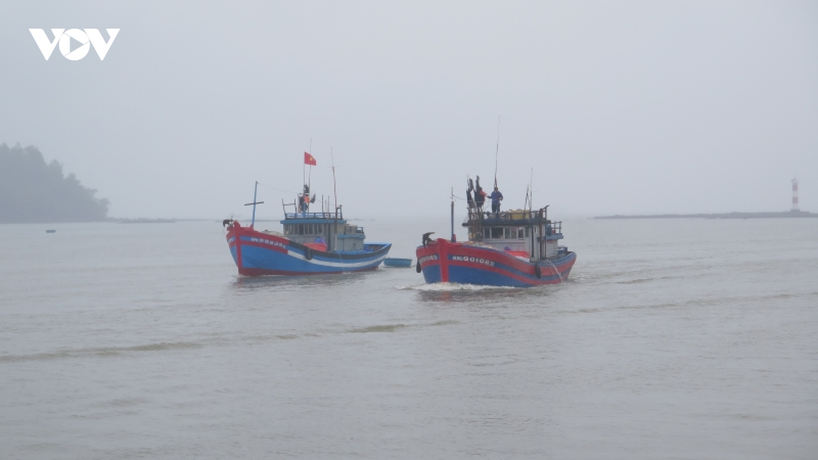 Một ngư dân Quảng Ngãi đột quỵ rơi xuống biển tử vong