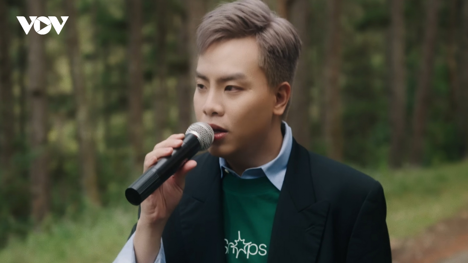 Hứa Kim Tuyền tung EP về tình yêu, chỉ nghe tên đã “mềm lòng"