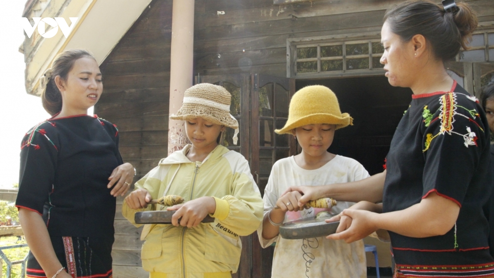 Đắk Lắk tiếp nhận thêm 55.000 USD để bảo tồn và phát huy văn hóa cồng chiêng 