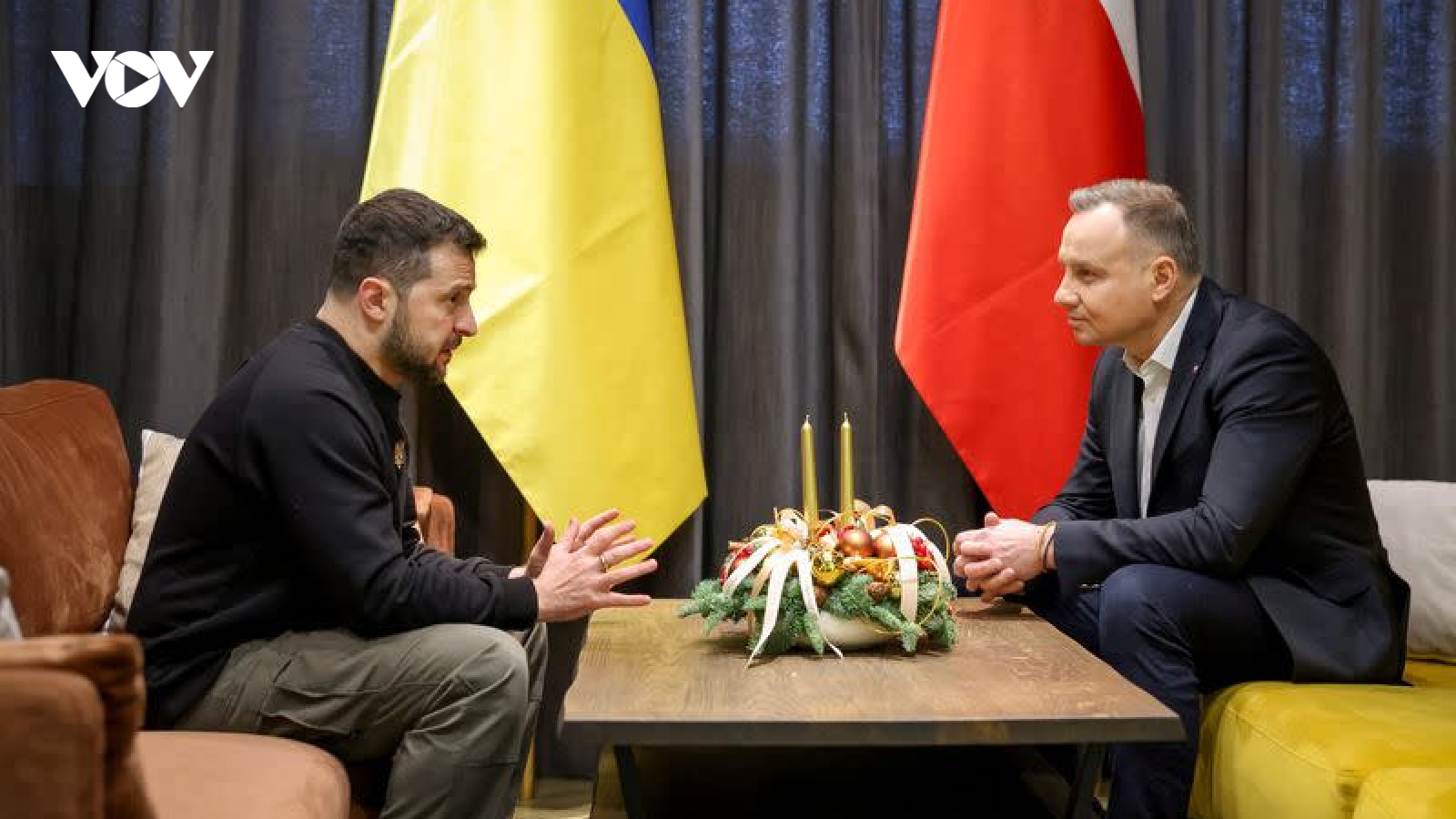Tổng thống Zelensky gặp Tổng thống Ba Lan sau chuyến thăm Mỹ