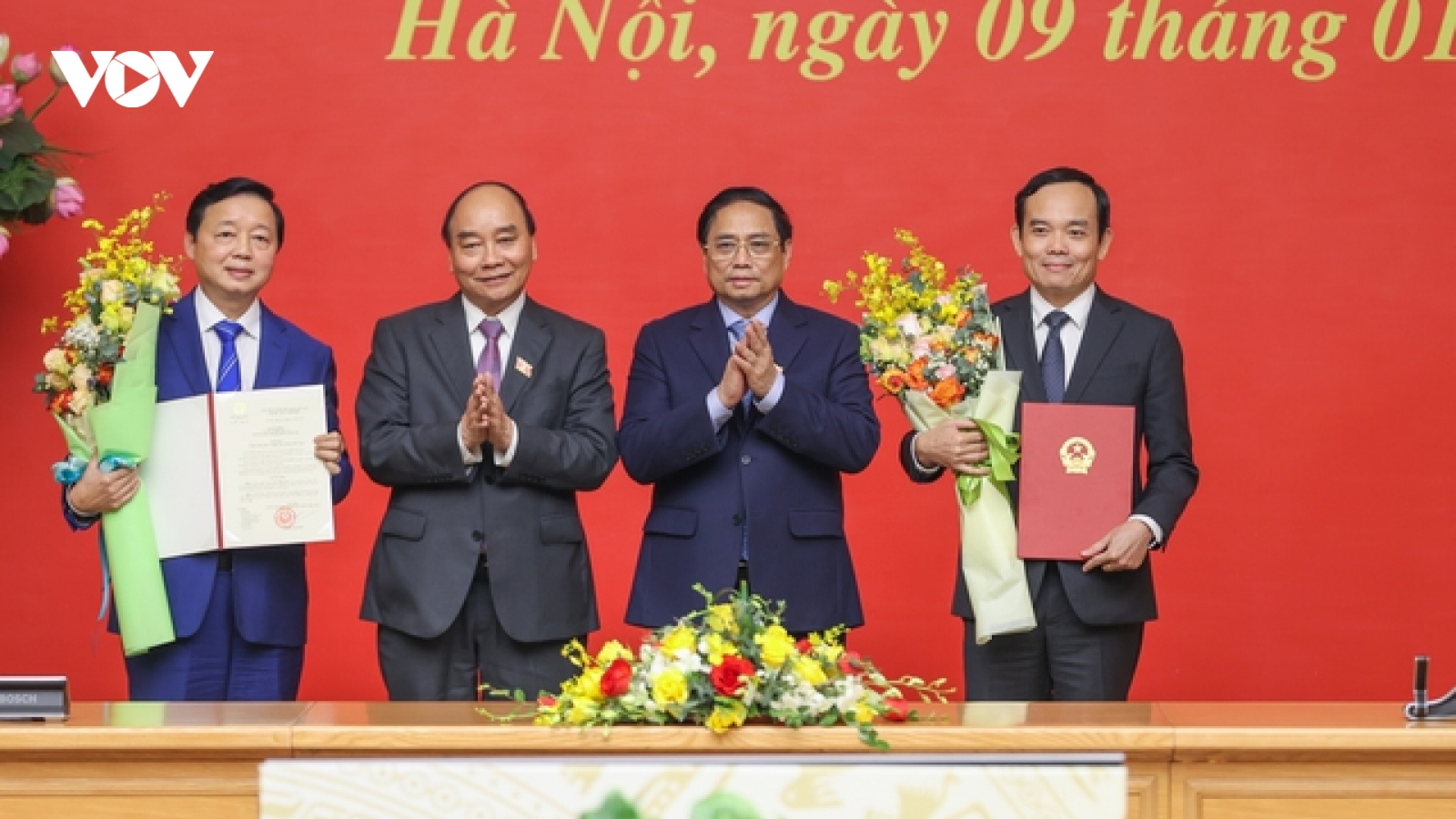 Công bố quyết định bổ nhiệm 2 Phó Thủ tướng Trần Hồng Hà, Trần Lưu Quang