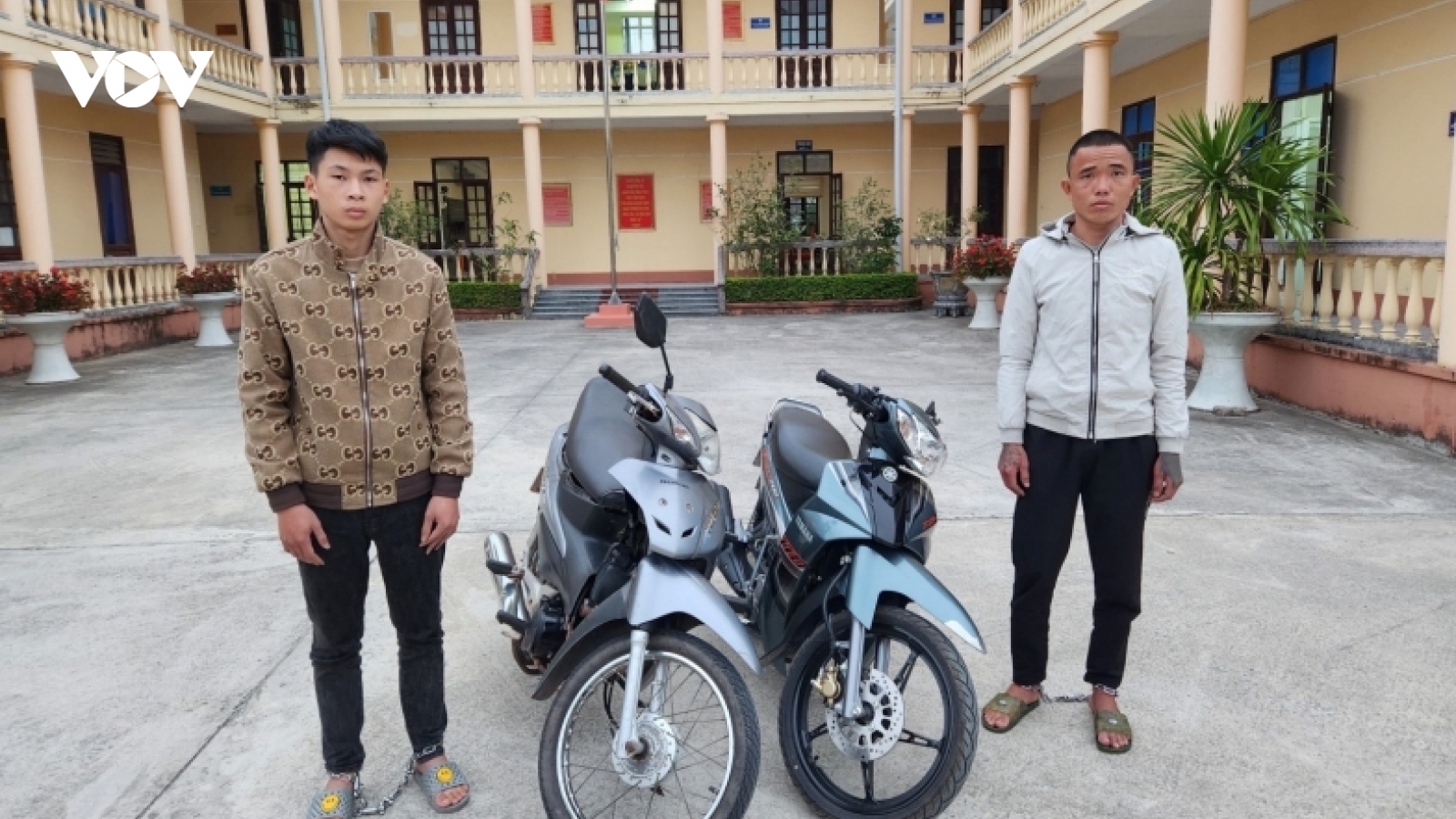 Dàn cảnh cướp xe máy, 2 nghi phạm bị bắt sau 48 giờ