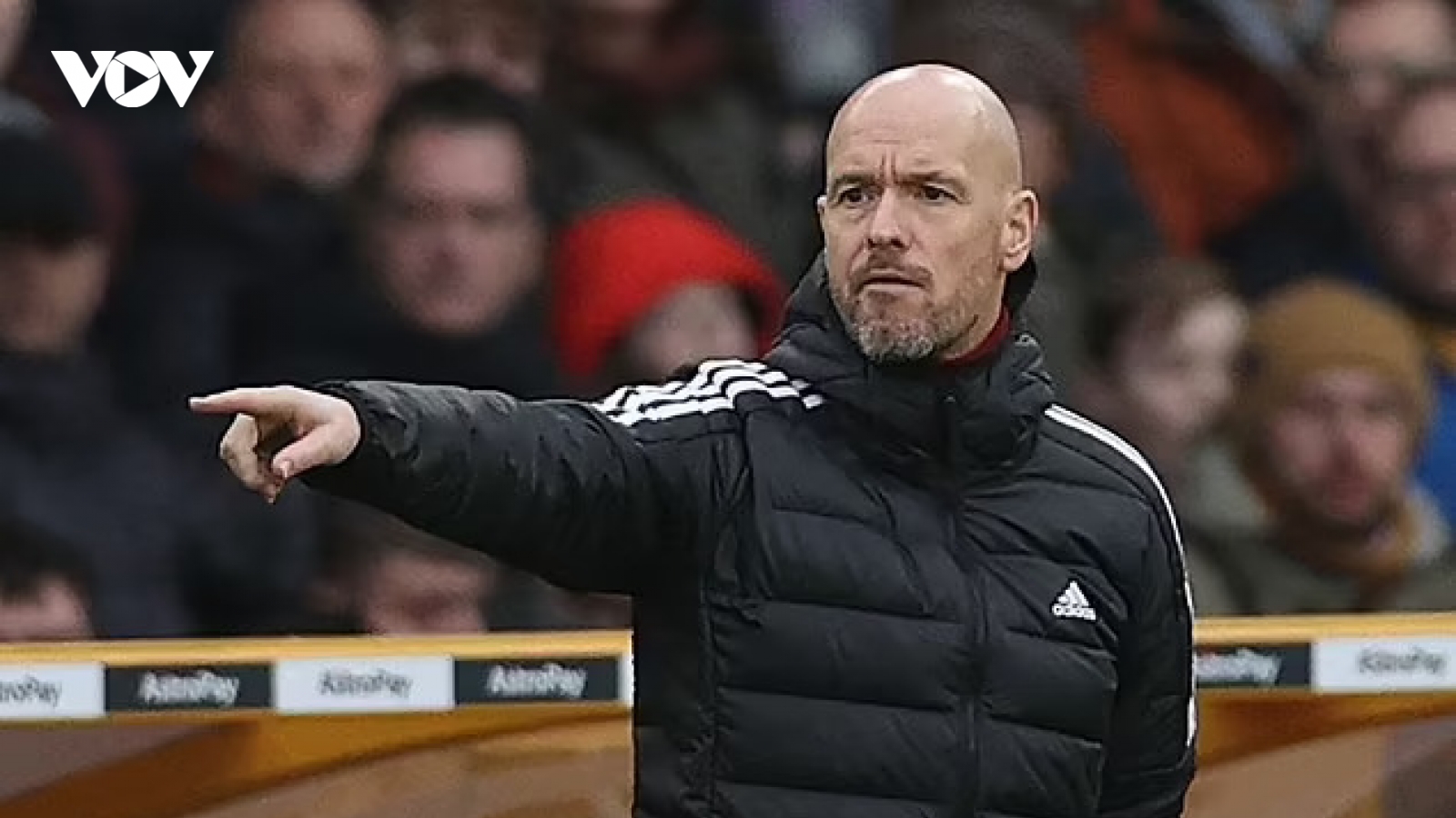 Erik ten Hag từ chối “đốt tiền” chuyển nhượng Đông, chặn đường về MU của sao mai