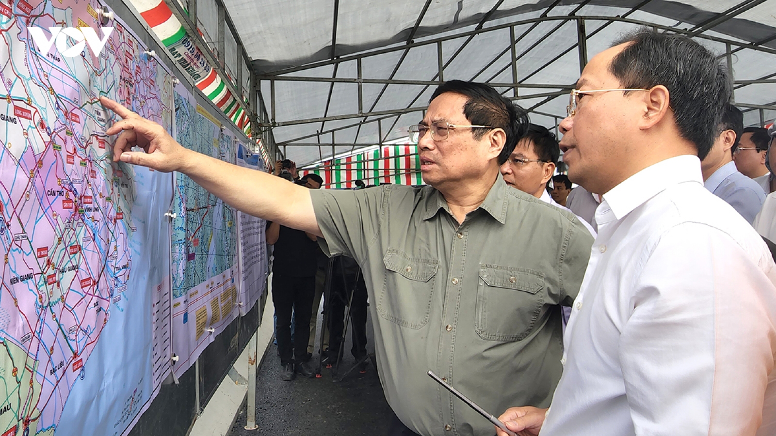 Thủ tướng Phạm Minh Chính kiểm tra Dự án cao tốc khu vực ĐBSCL