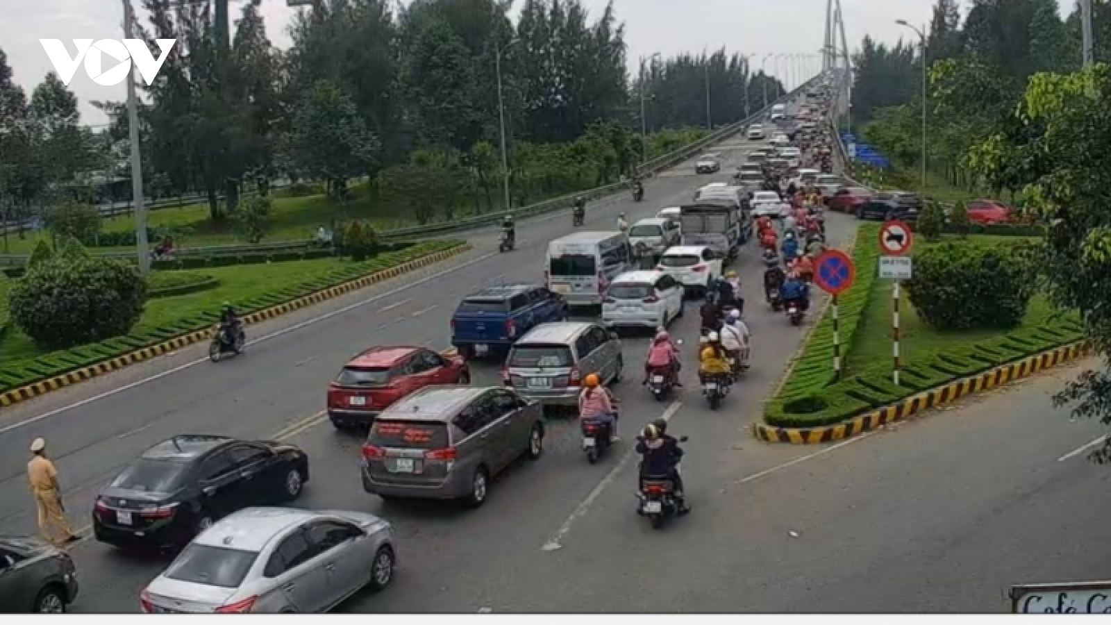 Ùn ứ giao thông tại cầu Rạch Miễu, Tiền Giang