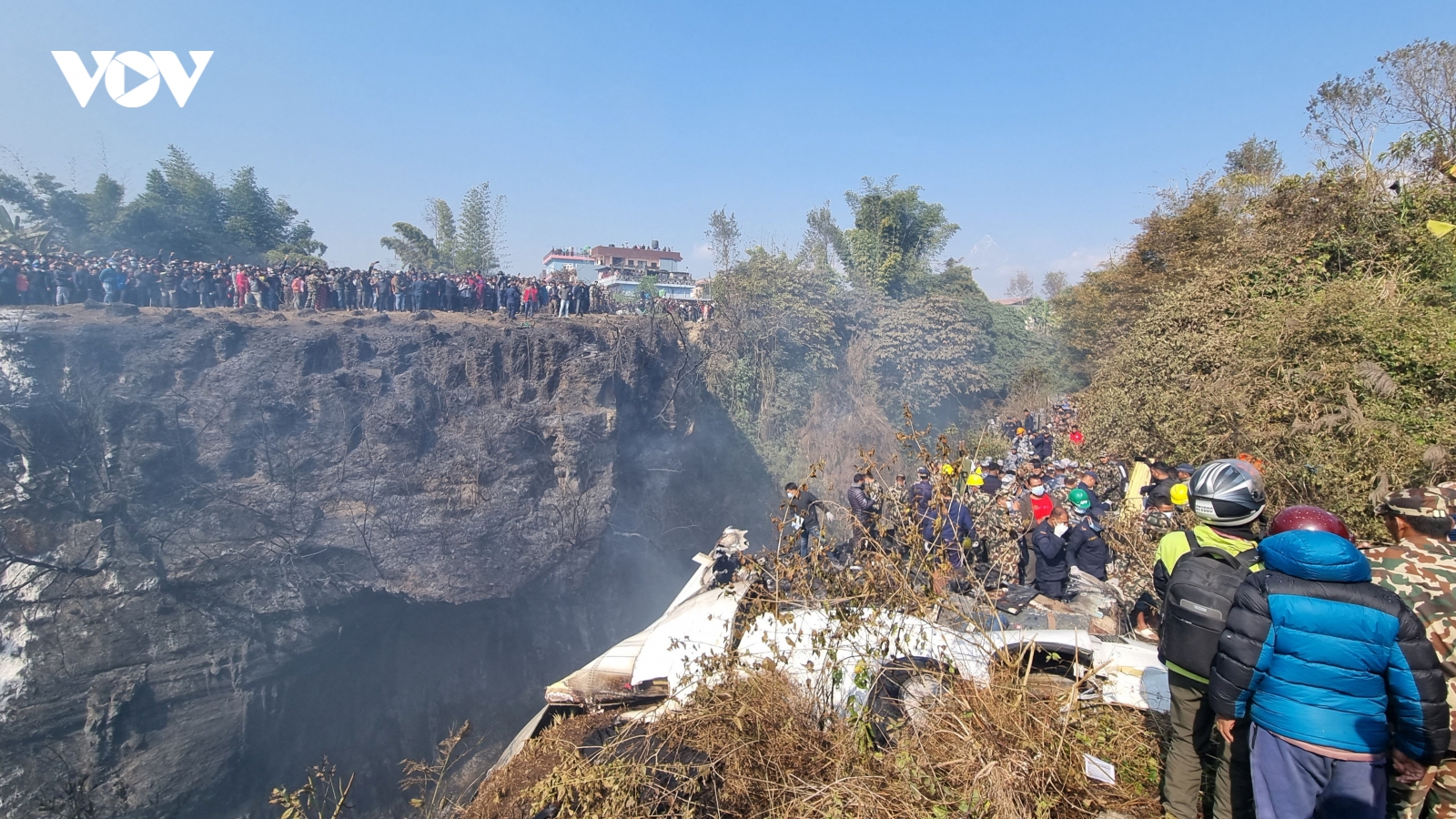 Những phút cuối cùng của hành khách trong khoang máy bay rơi ở Nepal