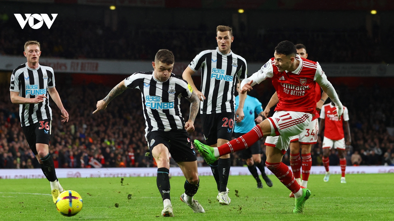Newcastle khiến Arsenal sảy chân trong cuộc đua vô địch Ngoại hạng Anh