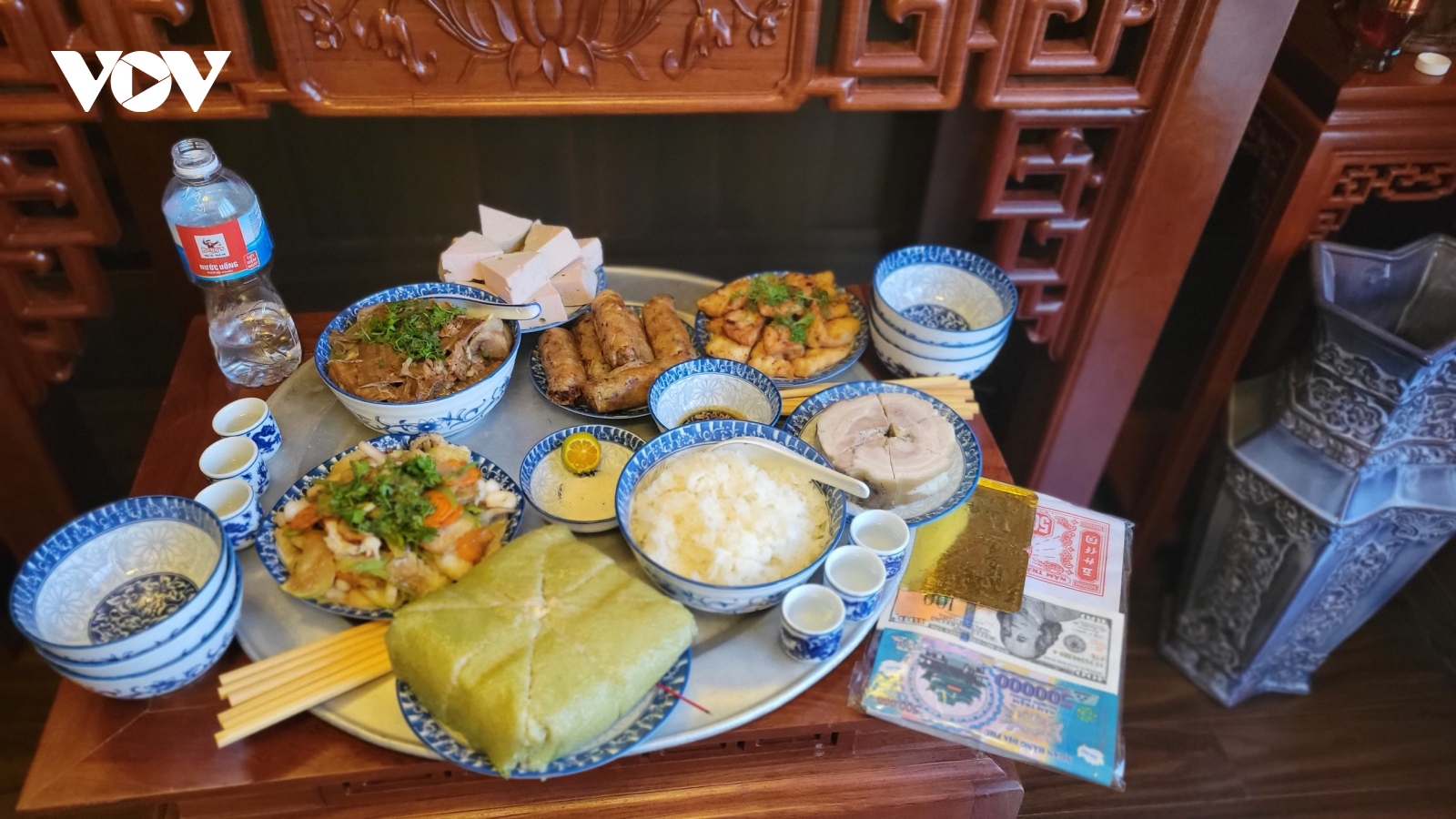 Bữa cơm tất niên chiều 30 Tết gắn kết tình thân trong mỗi gia đình Việt 