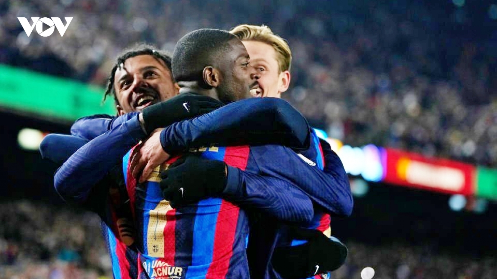 Kết quả bóng đá hôm nay 26/1: Barca nhọc nhằn thắng Real Sociedad