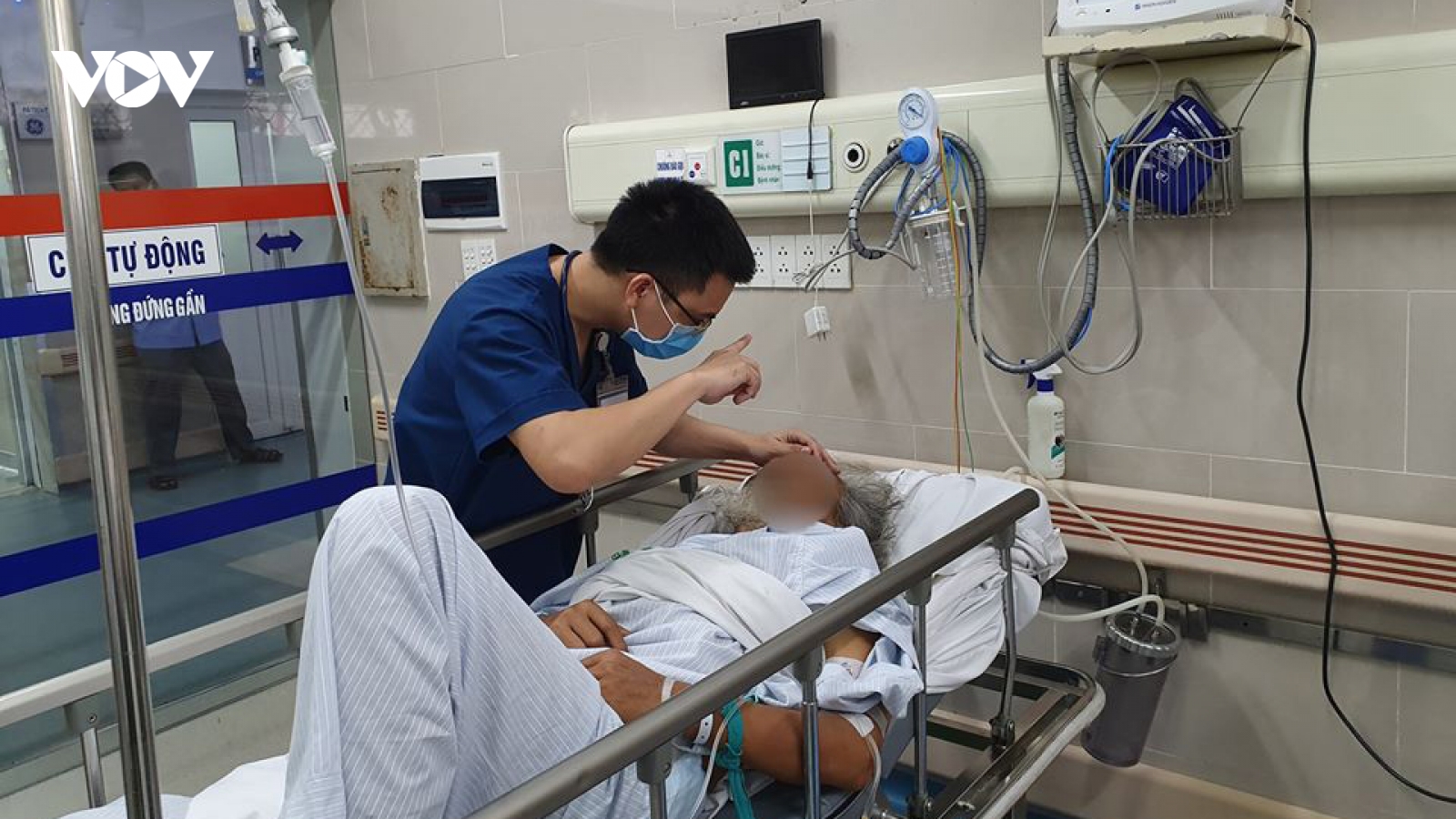 Trời rét gia tăng bệnh nhân đột quỵ