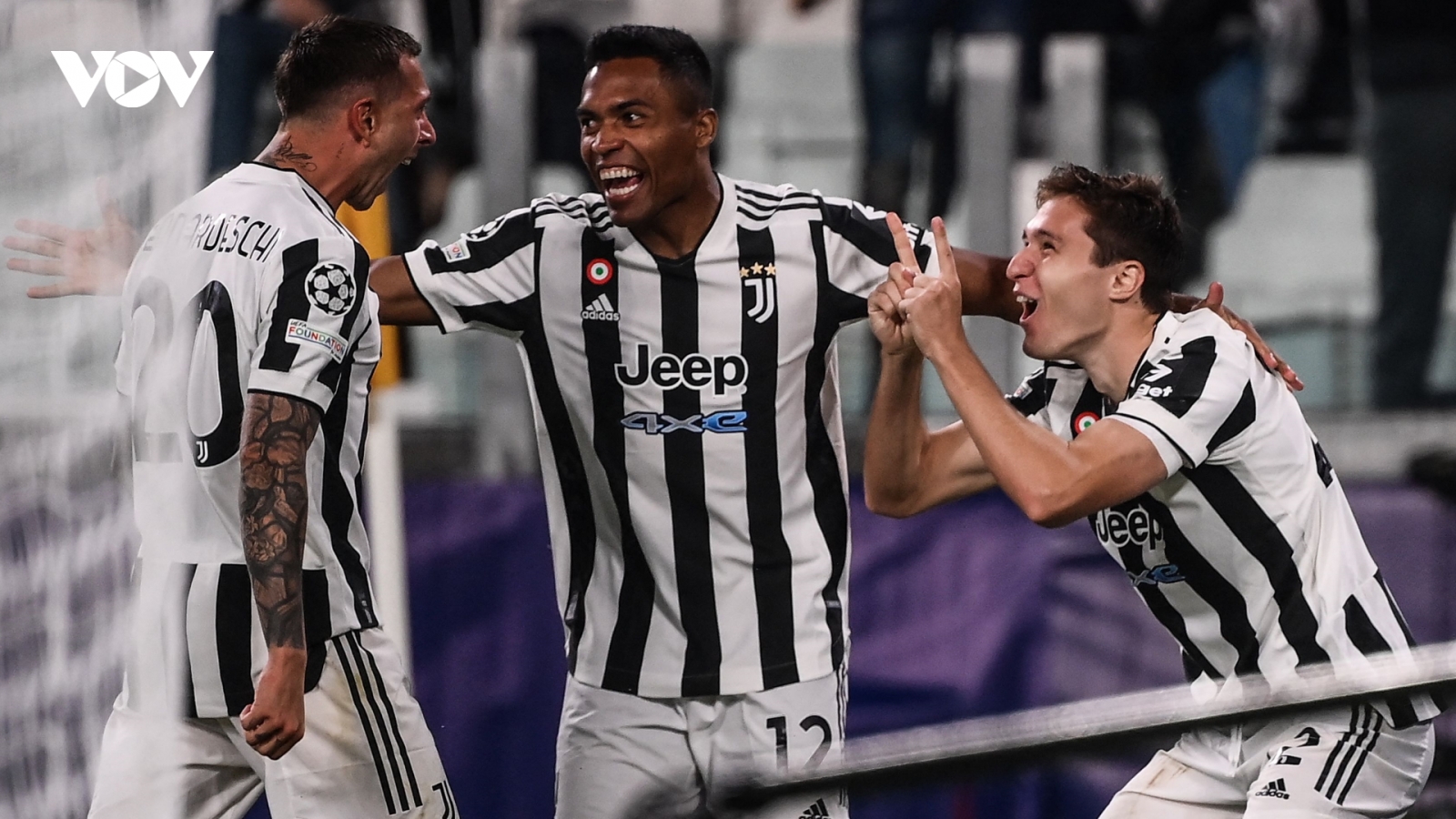 Chuyển nhượng 26/1: MU muốn ''giải cứu'' ngôi sao của Juventus