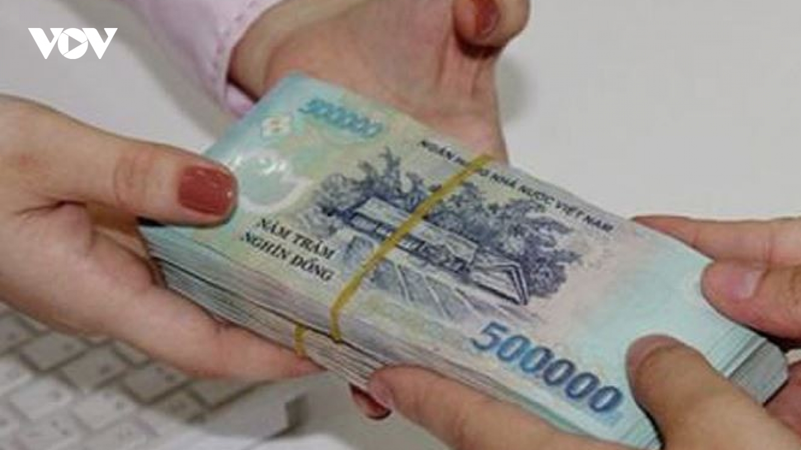Cán bộ cơ sở cai nghiện ở Bình Dương bị bắt vì lừa "chạy án"