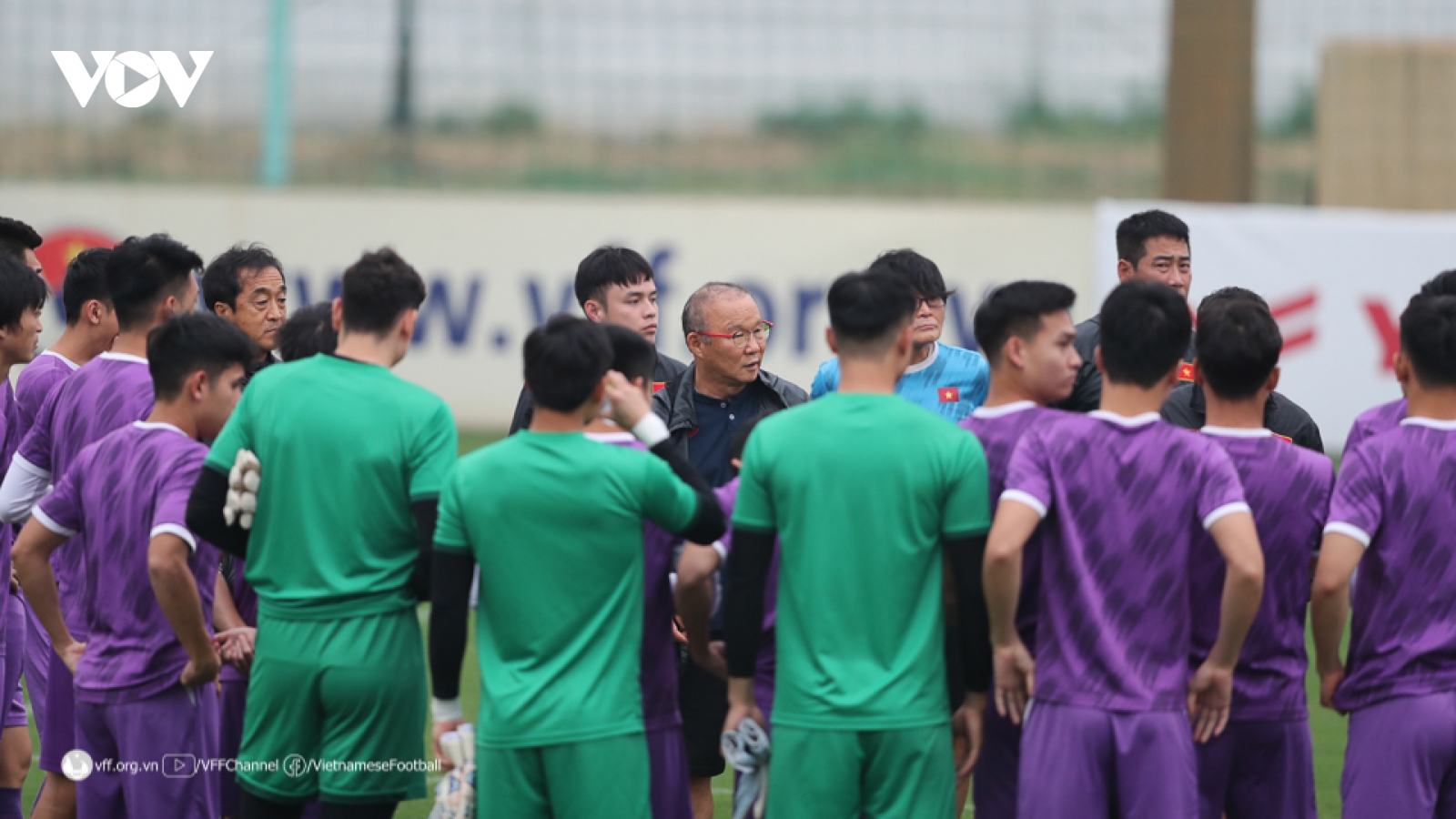 ĐT Việt Nam trở lại sân tập, chuẩn bị đấu Thái Lan ở chung kết AFF Cup 2022