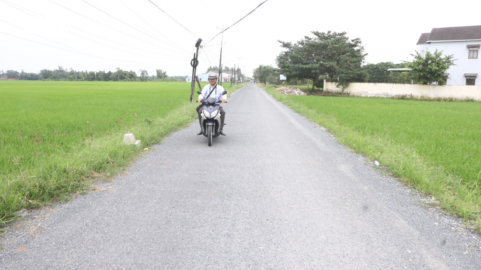 Phum sóc đồng bào Khmer vào Xuân