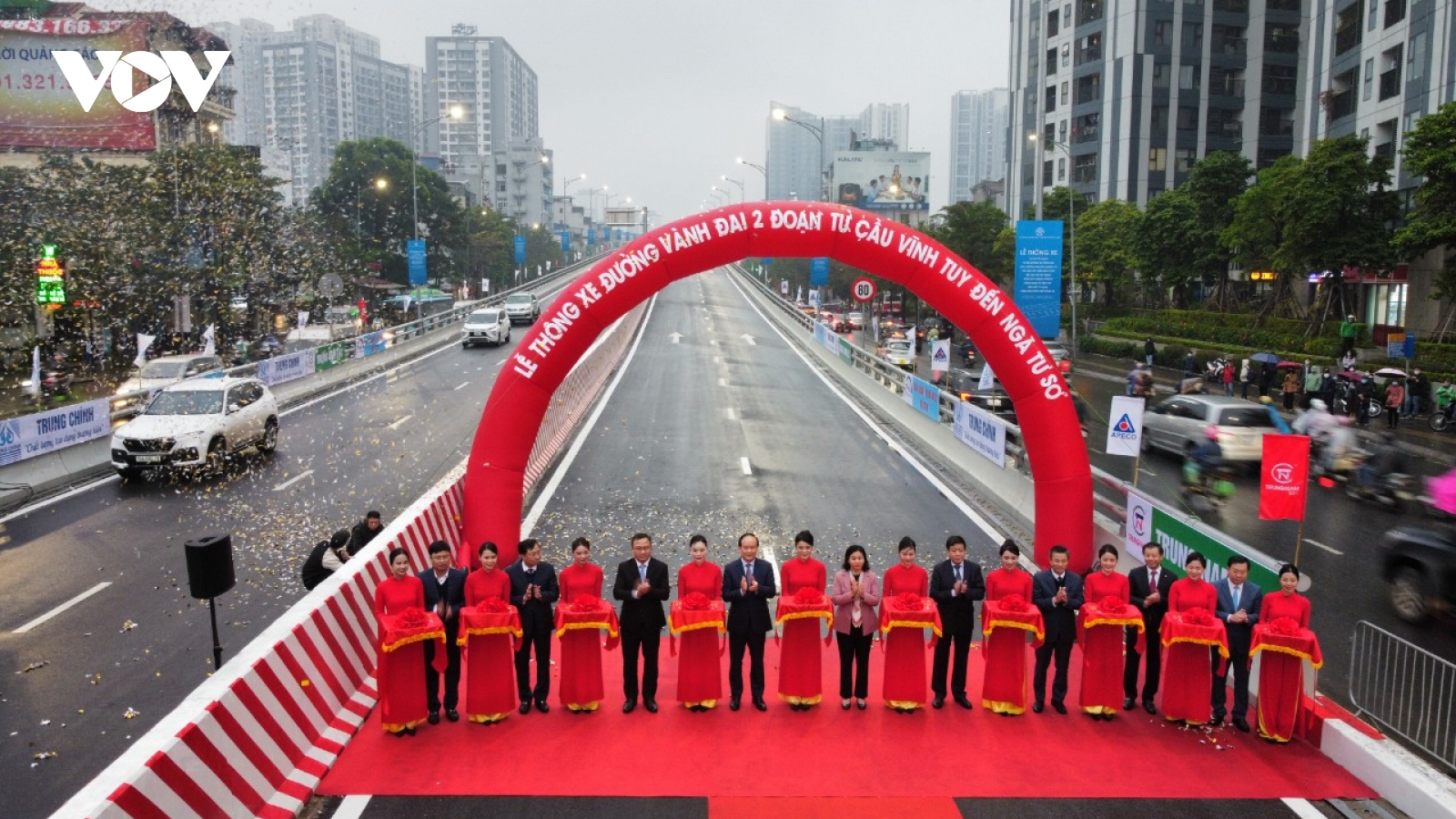 Phương tiện đi lại thế nào sau thông xe đường Vành đai 2 trên cao của Hà Nội?