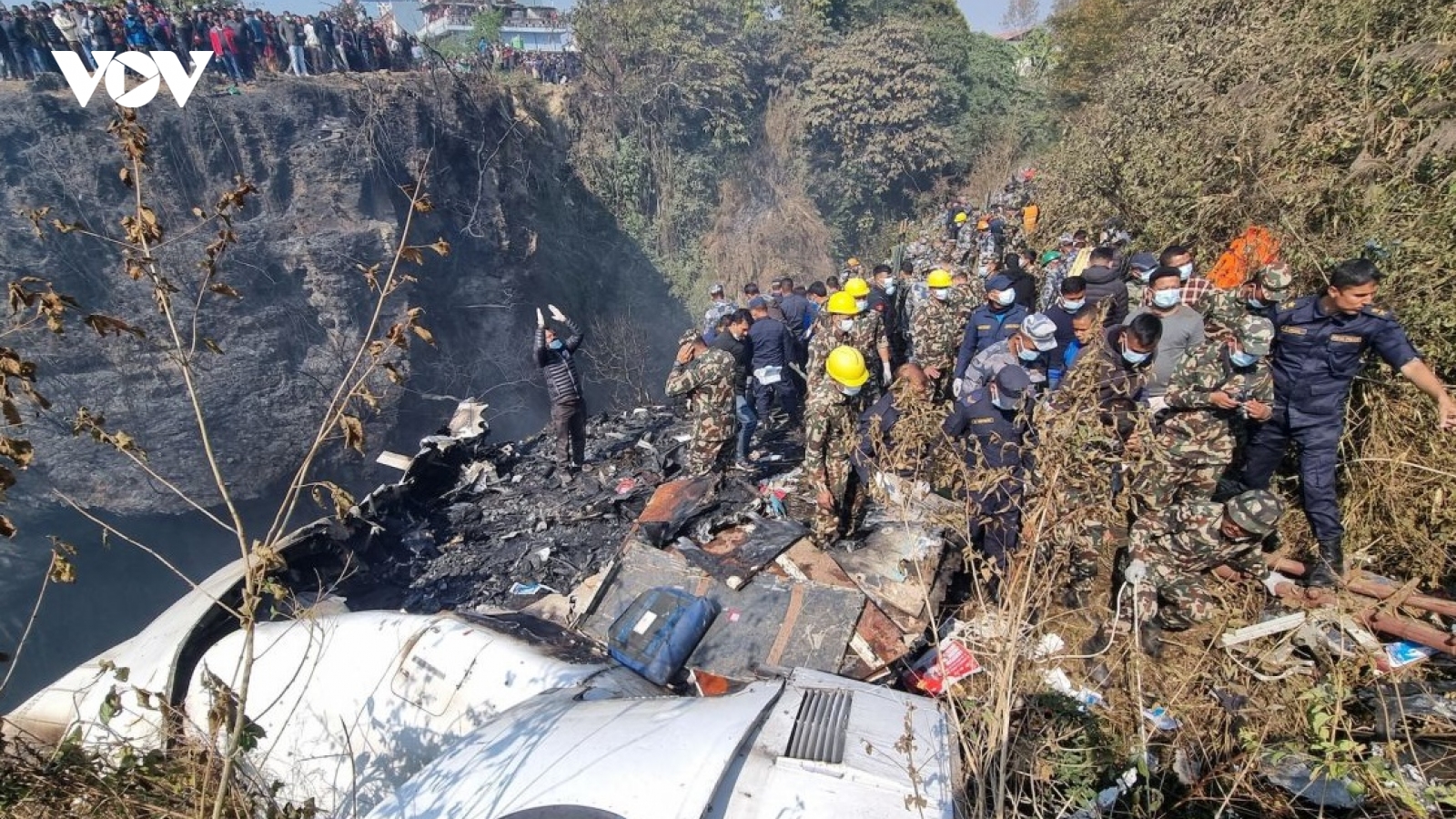Vụ rơi máy bay chở khách ở Nepal: Cơ hội tìm thấy người sống sót rất mong manh