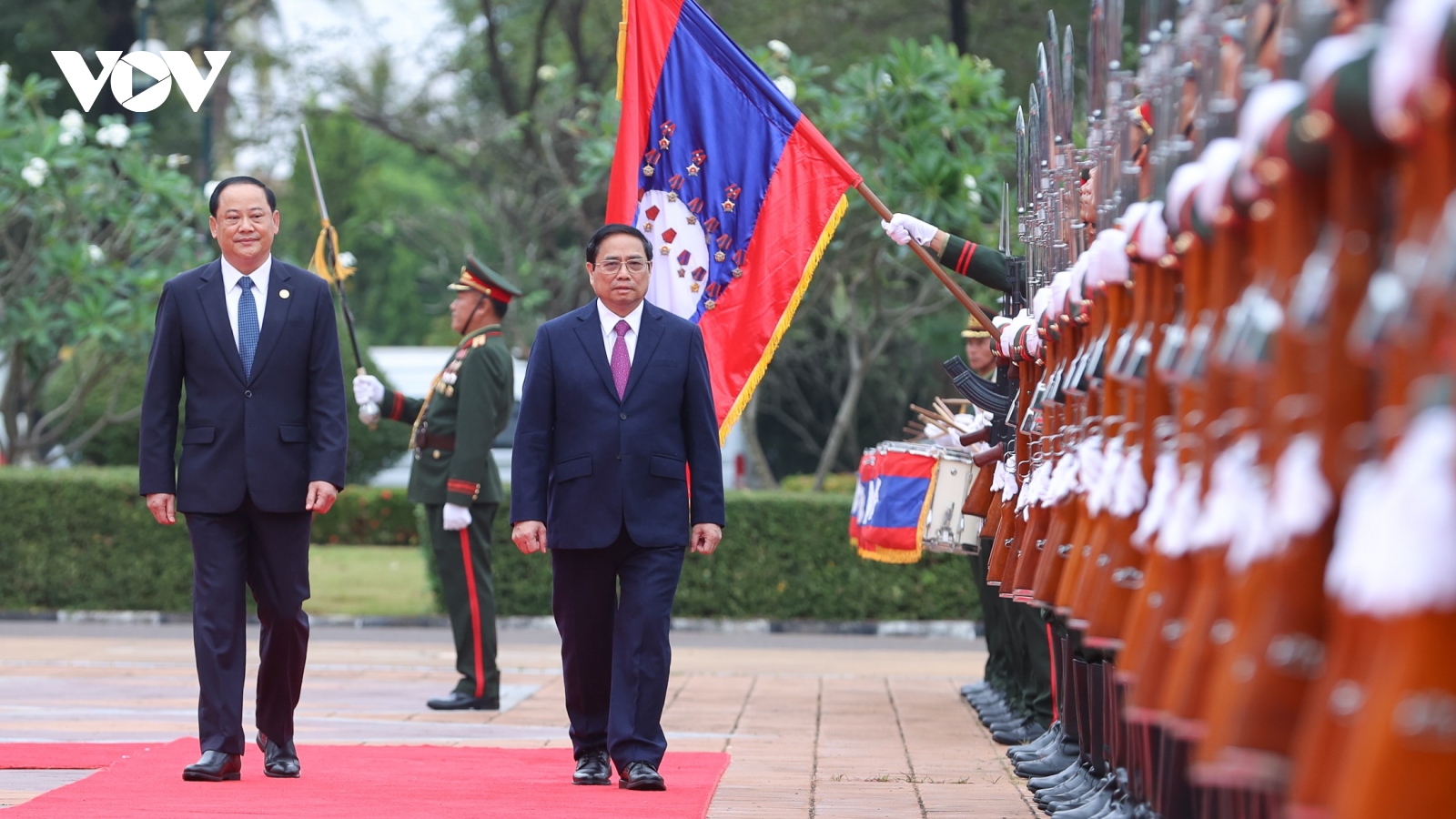 Lễ đón chính thức Thủ tướng Phạm Minh Chính thăm chính thức CHDCND Lào