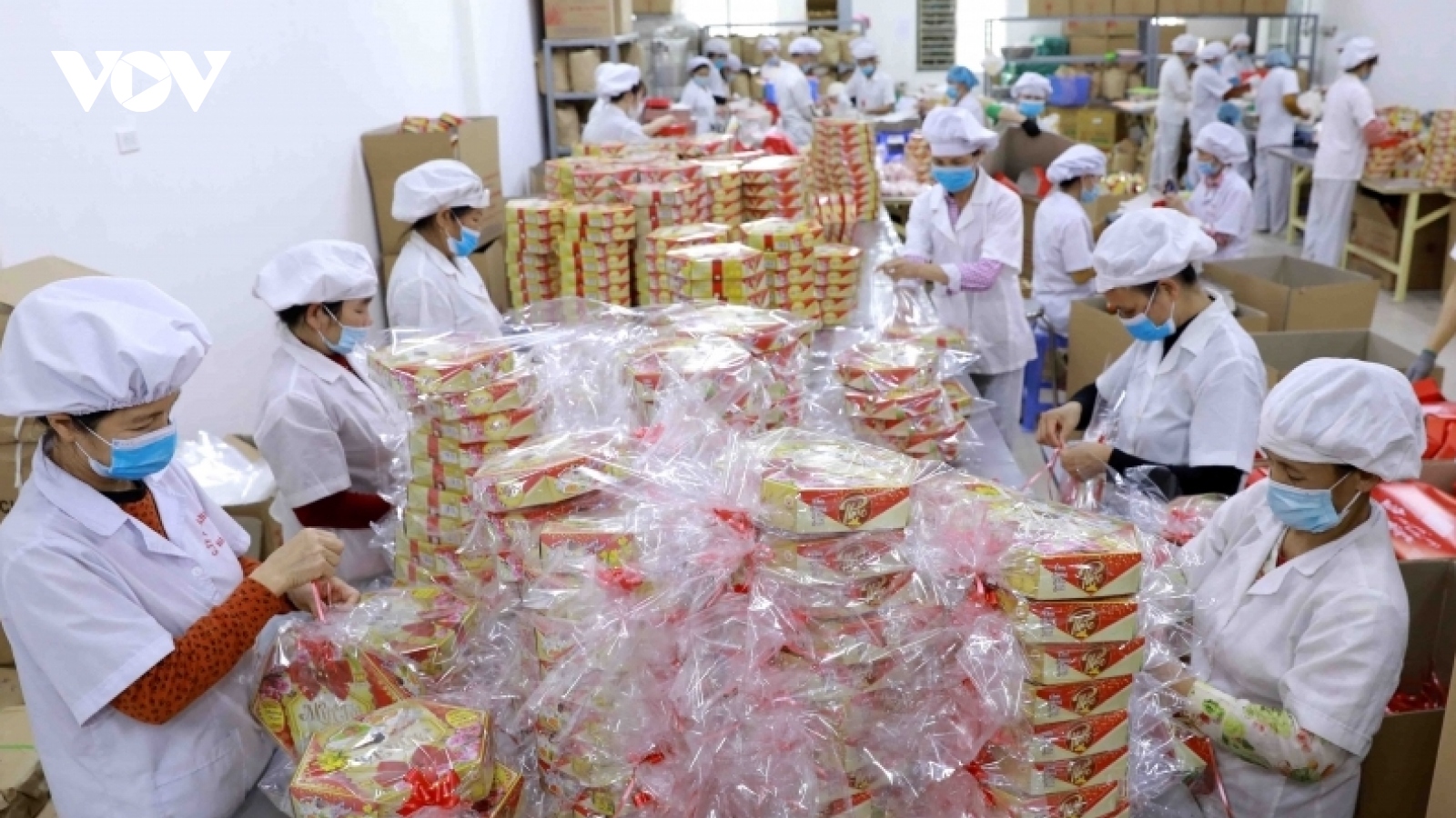 Doanh nghiệp "tăng tốc" sản xuất hàng hoá dịp Tết Nguyên đán