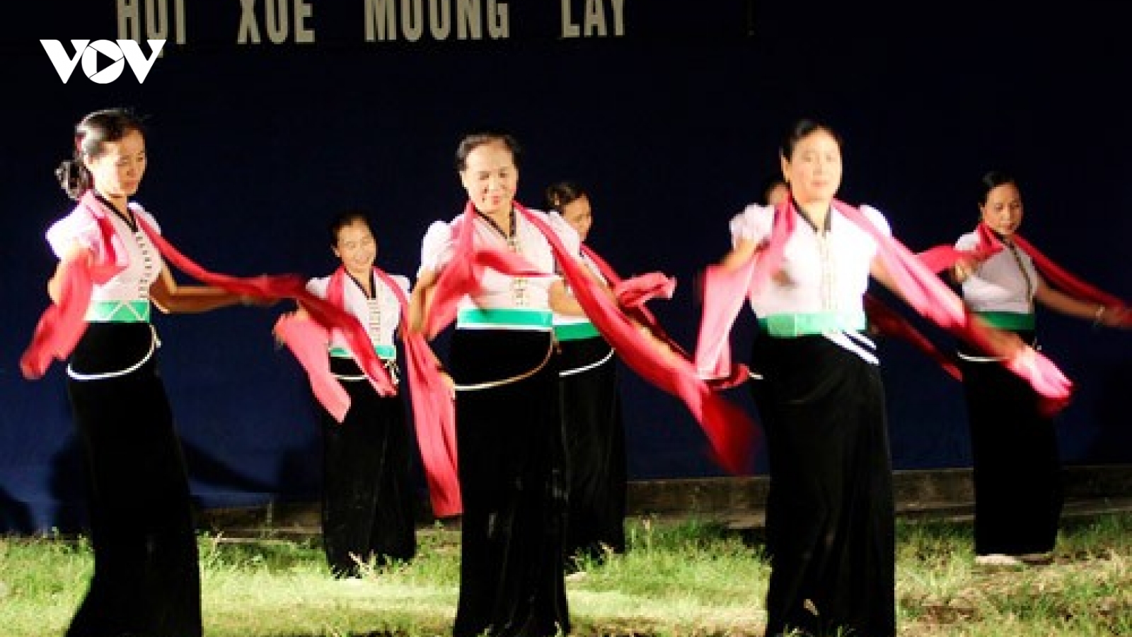 Bảo tồn, phát huy di sản văn hóa dân tộc Thái ở Mường Lay