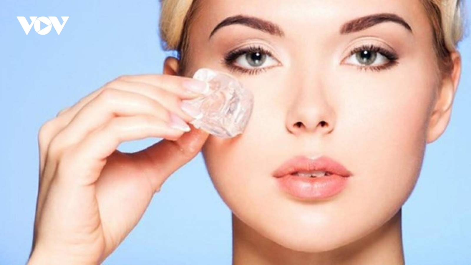 Tại sao nên massage da bằng đá lạnh?