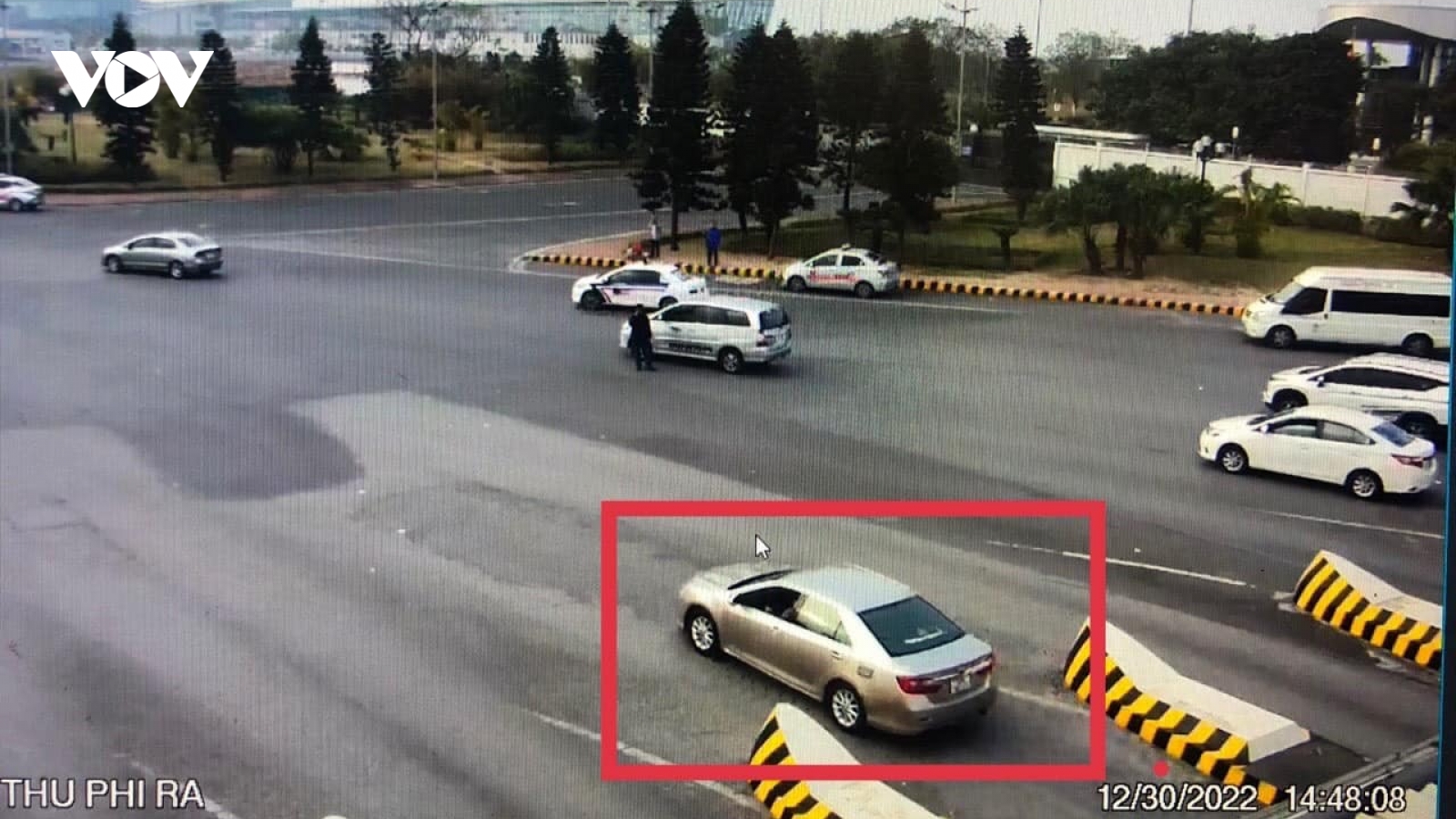 Đã tìm được lái taxi sân bay Nội Bài ăn chặn tiền của khách Nhật Bản đầu năm mới