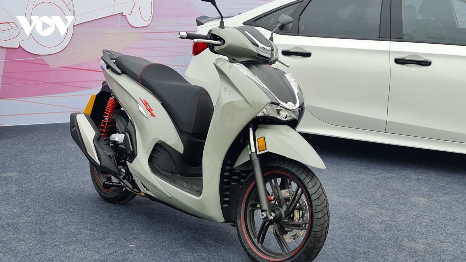 Honda SH350i 2023 thêm màu mới, giá giữ nguyên