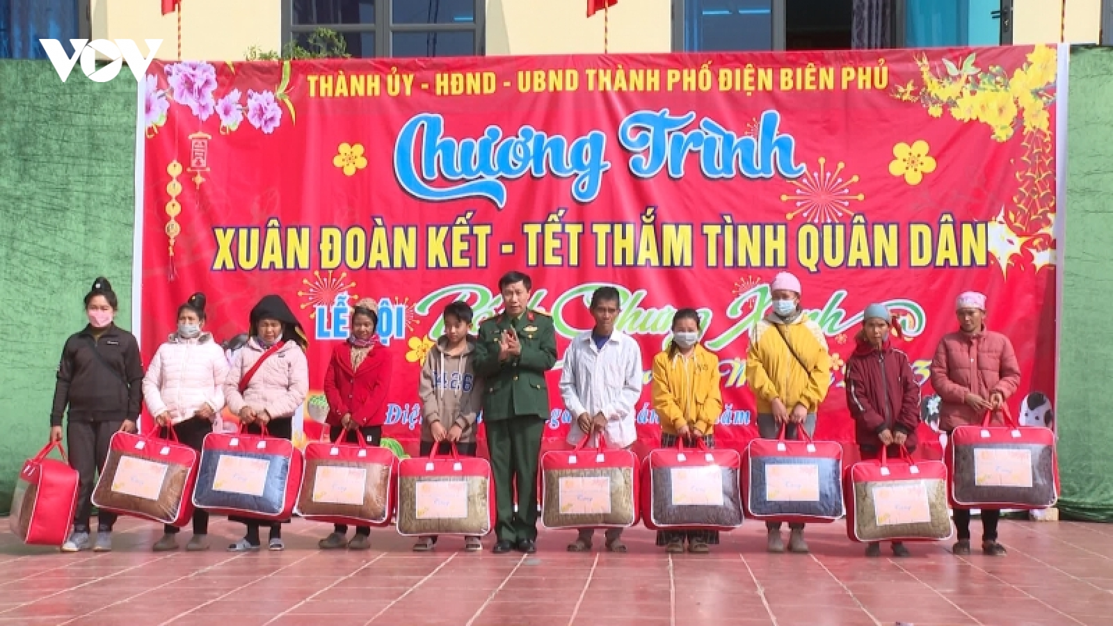 Mang xuân đến với người nghèo vùng cao Điện Biên